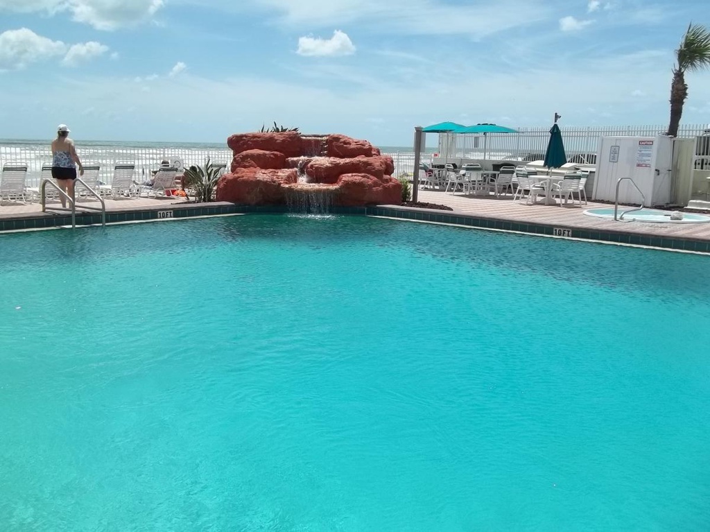 Daytona Beach Perpetual Rental OCEANFRONT CONDO